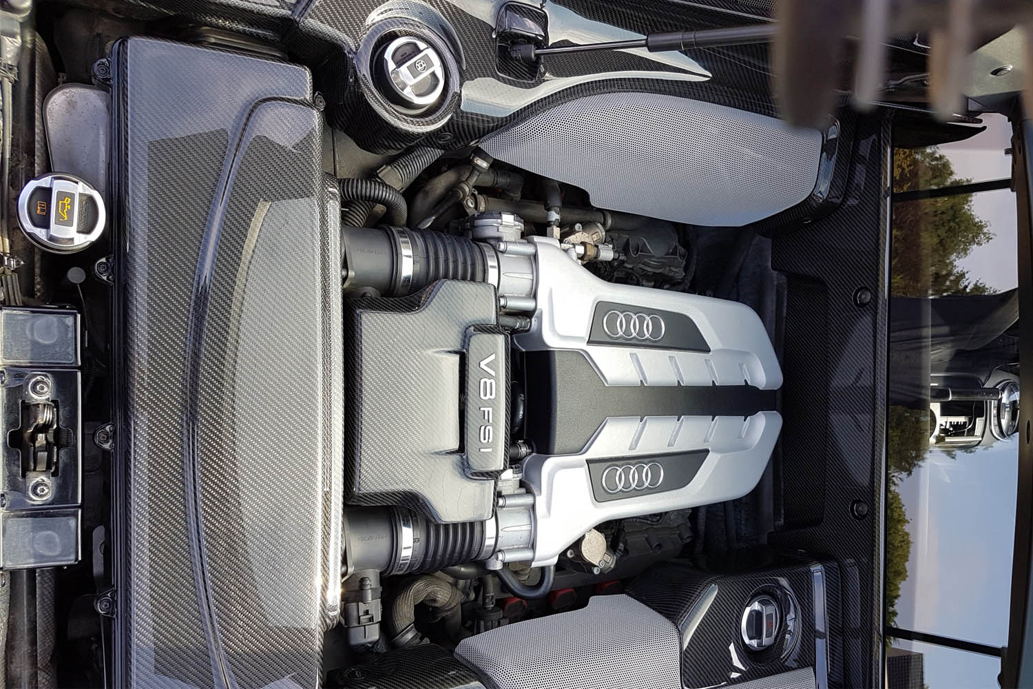  Audi R8 Carbon Motorraum Verkleidung Echt Carbon Abdeckung Exterieur Carbonteile