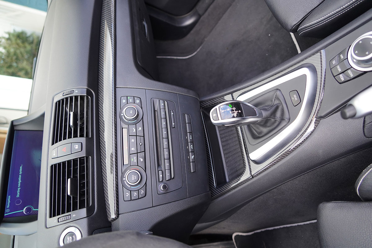  BMW 1 series E81 E87 E82 E88 Carbon cover console shifter surround ashtray storage surround trim lining dashboard center console carbon parts