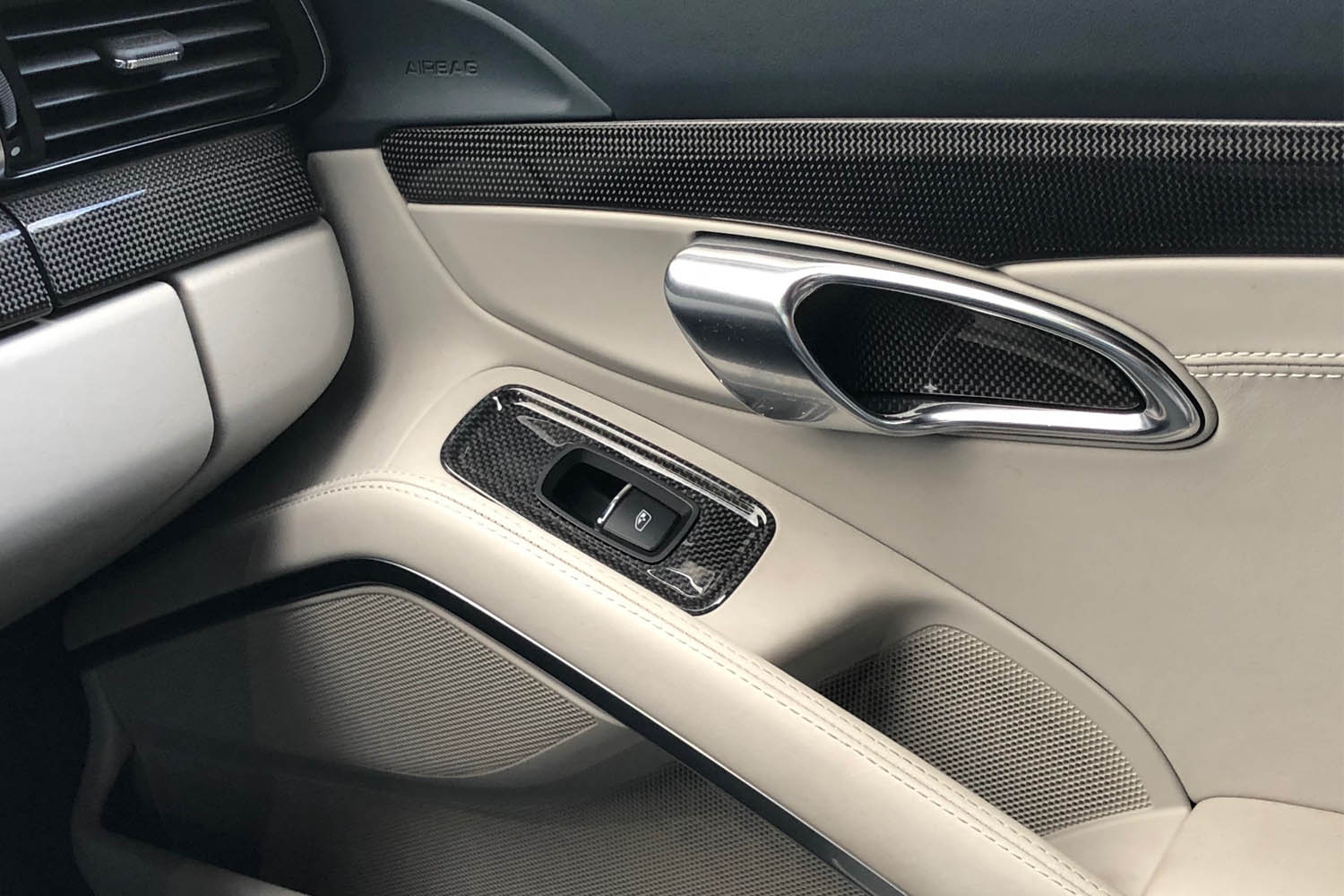  Porsche 981 991 718 Carbon Zierleiste Türverkleidung Echt Carbon Interieur Dekor Verkleidung Carbonteile Armaturenbrett Getränkehalter