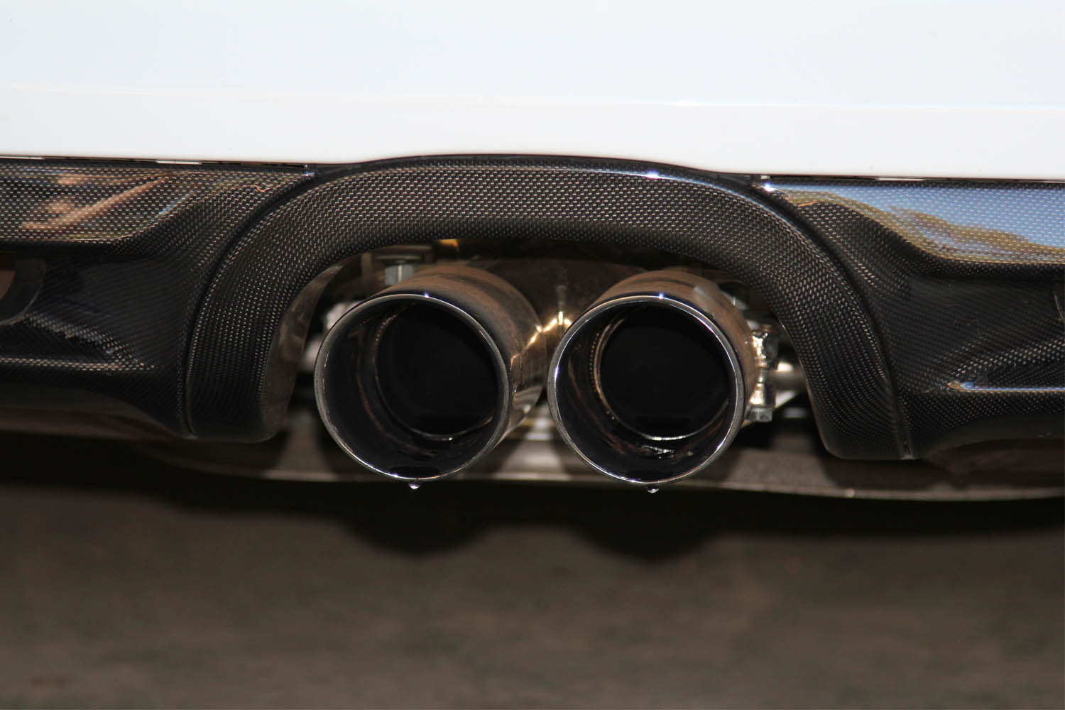 Porsche 981 Boxster Cayman Carbon Diffusor exhaust pipe surround cover rear bumper exterior carbon parts